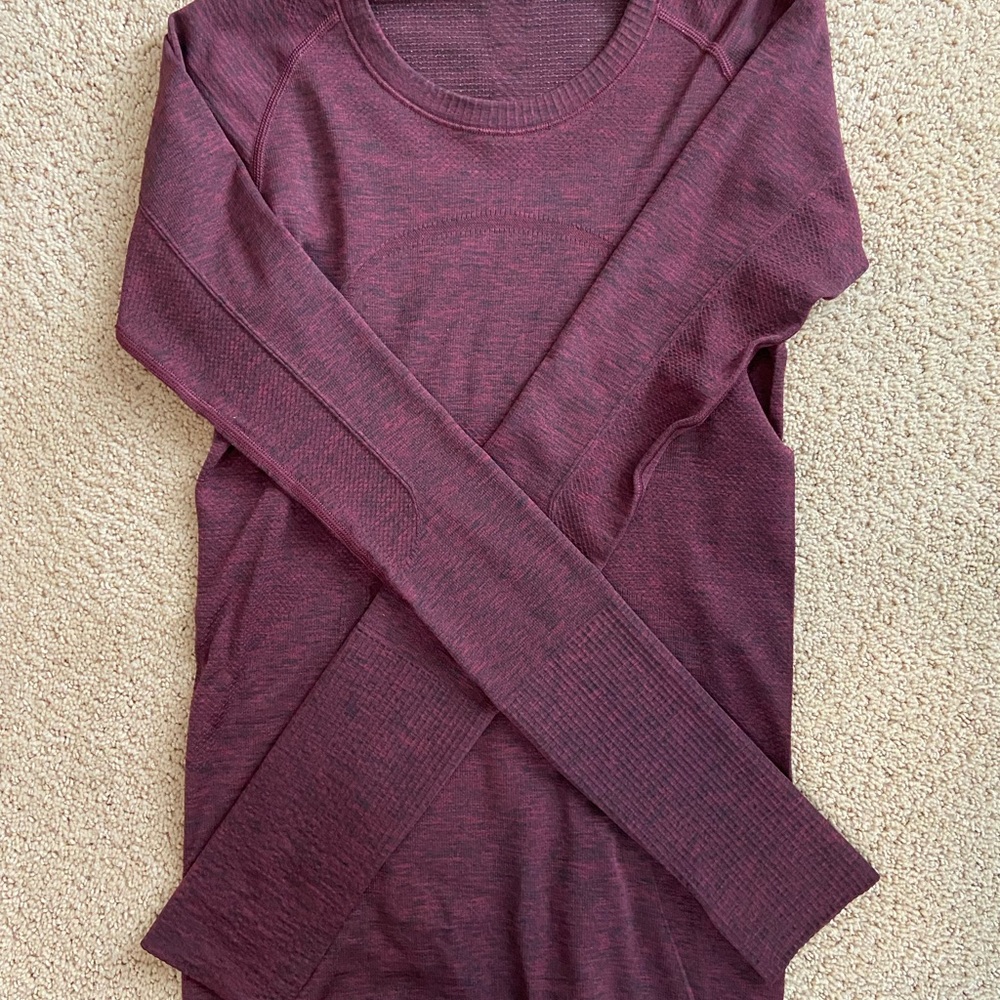 Lululemon swiftly tech long sleeve size 4